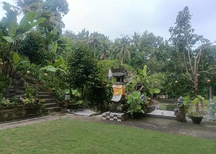 Lodge By The River Samplangan *