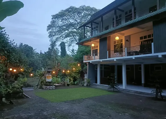 By The River Samplangan Lodge